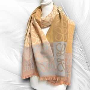 Soft Reversible Jacquard Shawl in Pastel Beige & Blush Elegant Lightweight Wrap